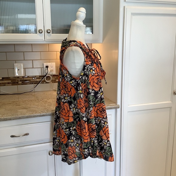 J.P. & Mattie Sleeveless Shirt Floral Size Medium - Picture 2 of 7